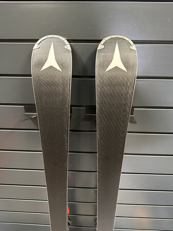 Používané lyže Atomic Redster S9