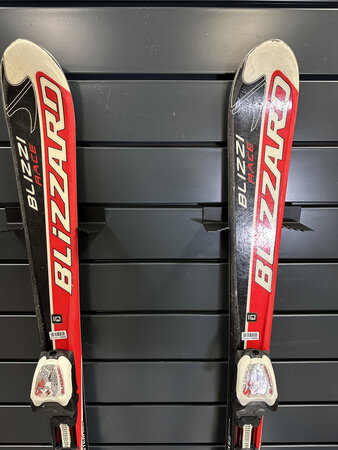 Používané lyže Blizzard Blizzi Race