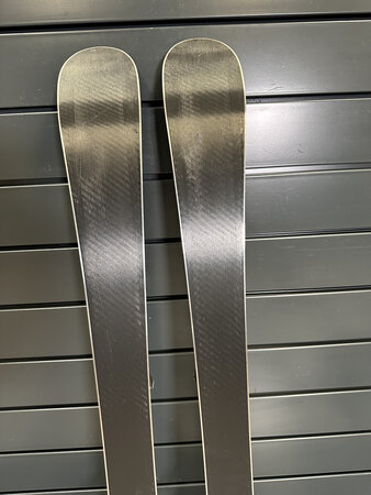 Používané lyže Elan Formula