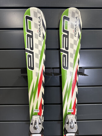 Používané lyže Elan Formula T4