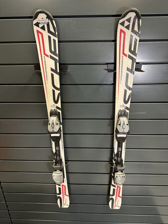 Používané lyže Fischer Progressor