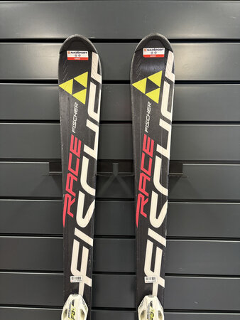 Používané lyže Fischer Race RC4 T3