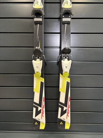 Používané lyže Fischer Race RC4 T3