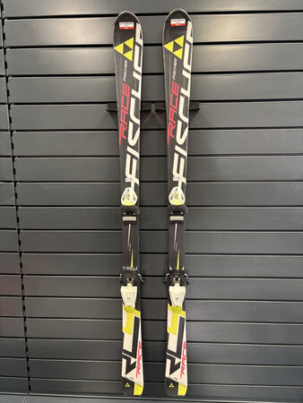 Používané lyže Fischer Race RC4 T3