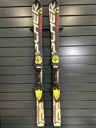 Používané lyže Fischer Race RC T2