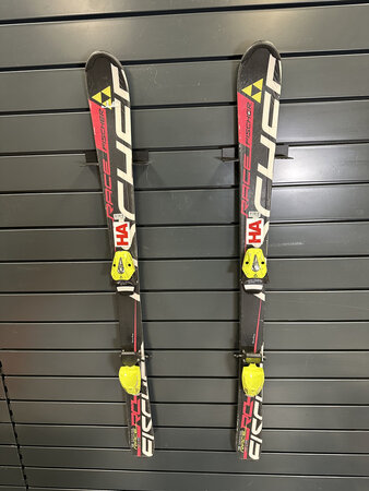 Používané lyže Fischer RC4 T6