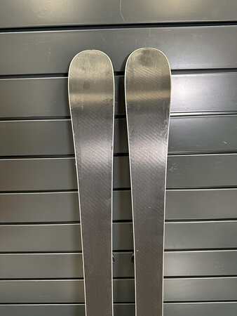 Používané lyže Head T2