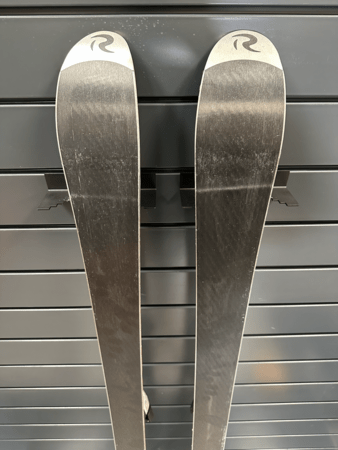 Používané lyže Rossignol Axium STR