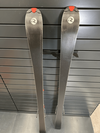 Používané lyže Rossignol Zenith