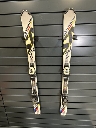 Používané lyže Salomon 24Hrs