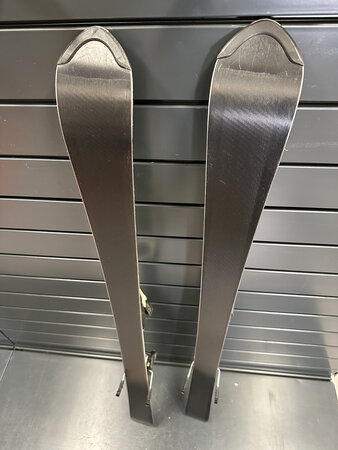 Používané lyže Salomon 24Hrs