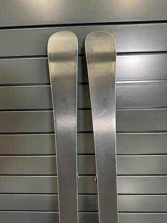 Používané lyže Salomon 24Hrs Race T2