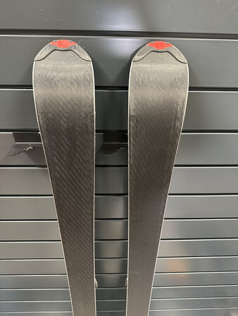 Používané lyže Salomon X-Wing 6R