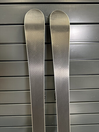 Používané lyže Seven Summits Dream