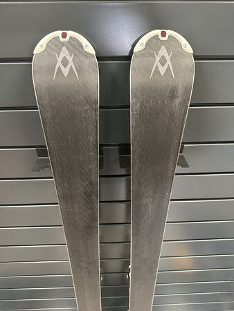 Používané lyže Völkl Essenza