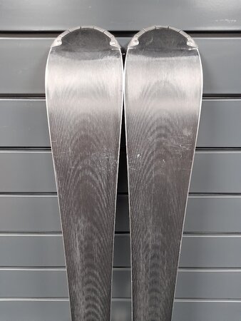 Používané lyže Atomic Cloud 9 CS 15/16