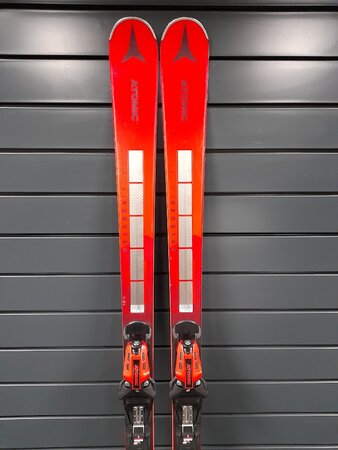 Testované lyže Atomic Redster G9 Revoshock S 23/24 T1