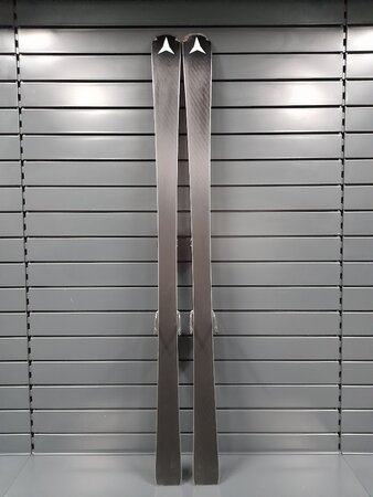 Testované lyže Atomic Redster G9 Revoshock S 23/24 T1