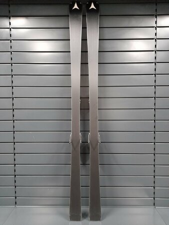 Používané lyže Atomic Redster G9 RS Red 21/22 T3 Používané lyže Atomic Redster G9 RS Red 21/22 T3