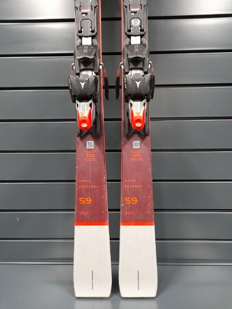 Používané lyže Atomic Redster S9 Revo S + X12 GW Red/Silver 21/22 T3