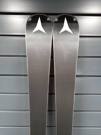 Používané lyže Atomic Redster S9 Revo S + X12 GW Red/Silver 21/22 T3