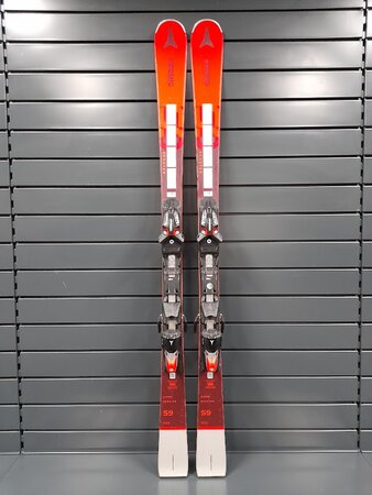 Používané lyže Atomic Redster S9 Revo S + X12 GW Red/Silver 21/22 T1