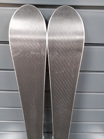 Používané lyže Elan Flow Hyper 10/11