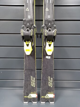 Používané lyže Fischer World Cup SC RC4 15/16 T1 Používané lyže Fischer World Cup SC RC4 15/16 T1