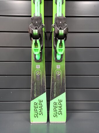 Používané lyže Head Supershape e-Magnum 22/23