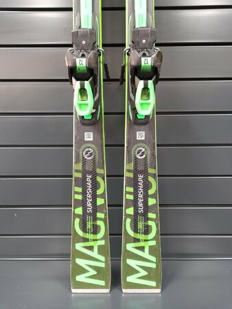 Testované lyže Head Supershape e-Magnum 23/24 T1
