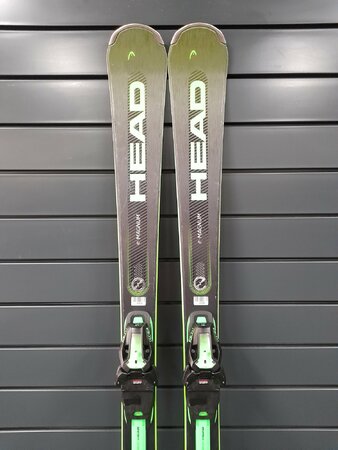 Testované lyže Head Supershape e-Magnum 23/24 T3