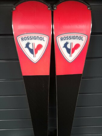 Testované lyže Rossignol Hero Carve SL C14 23/24
