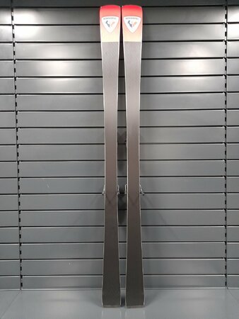 Testované lyže Rossignol Hero Carve SL C14 23/24