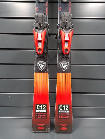 Testované lyže Rossignol Hero Carve SL C12 23/24