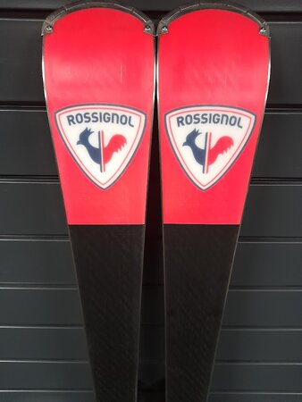 Testované lyže Rossignol Hero Carve SL C12 23/24