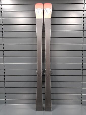 Testované lyže Rossignol Hero Carve SL C12 23/24