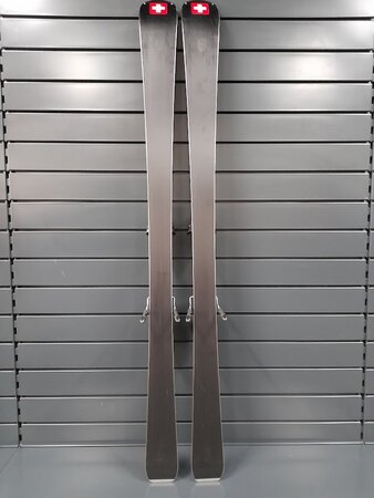 Používané lyže Stöckli Laser SC 22/23 T2