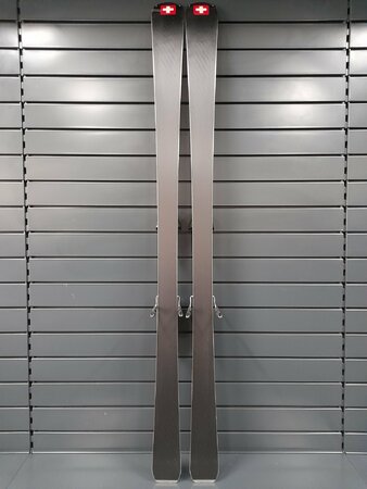 Používané lyže Stöckli Laser SC 22/23