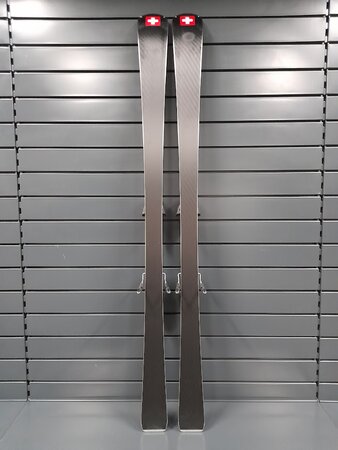 Testované lyže Stöckli Laser WRT CSC 23/24 T1