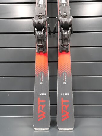 Testované lyže Stöckli Laser WRT CSC 23/24 T2