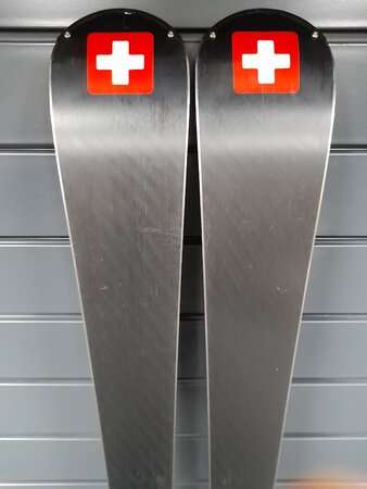 Testované lyže Stöckli Laser WRT CSC 23/24 T2