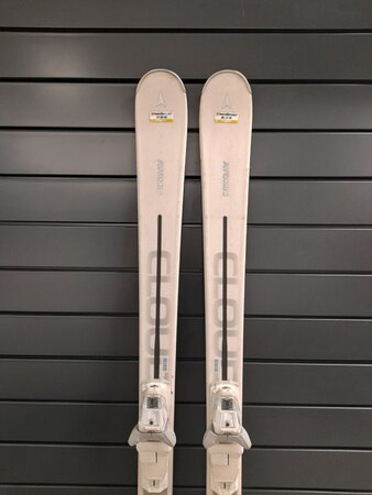 Používané lyže Atomic Cloud C11 21/22 T1