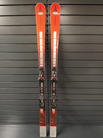 Používané lyže Atomic Redster G9 22/23 T2 Používané lyže Atomic Redster G9 22/23 T2