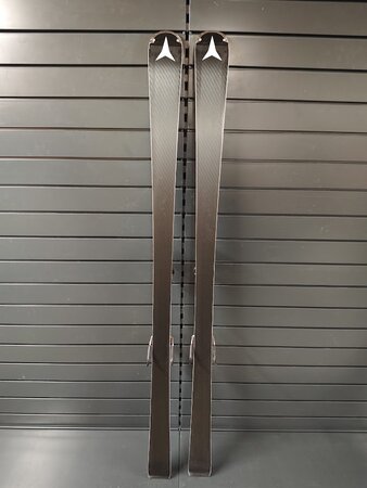 Používané lyže Atomic Redster G9 22/23 T2 Používané lyže Atomic Redster G9 22/23 T2