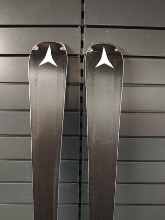 Používané lyže Atomic Redster Q9 22/23