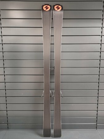 Používané lyže Blizzard Quattro Lmtd. 22/23 T5 Používané lyže Blizzard Quattro Lmtd. 22/23 T5