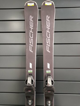 Používané lyže Fischer Trinity Lite 22/23 T1 Používané lyže Fischer Trinity Lite 22/23 T1