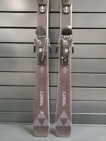 Používané lyže Fischer Trinity Lite 22/23 T2 Používané lyže Fischer Trinity Lite 22/23 T2
