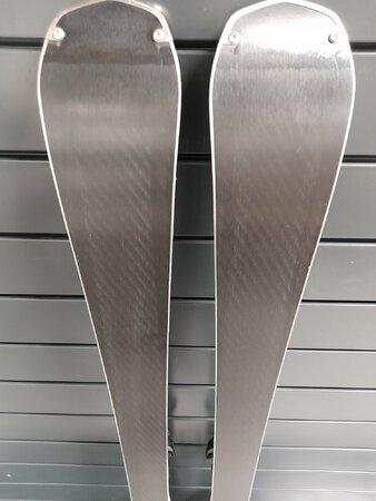 Používané lyže Fischer Trinity Lite 22/23 T3 Používané lyže Fischer Trinity Lite 22/23 T3