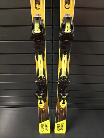 Používané lyže Head Supershape e-Speed 21/22 T2